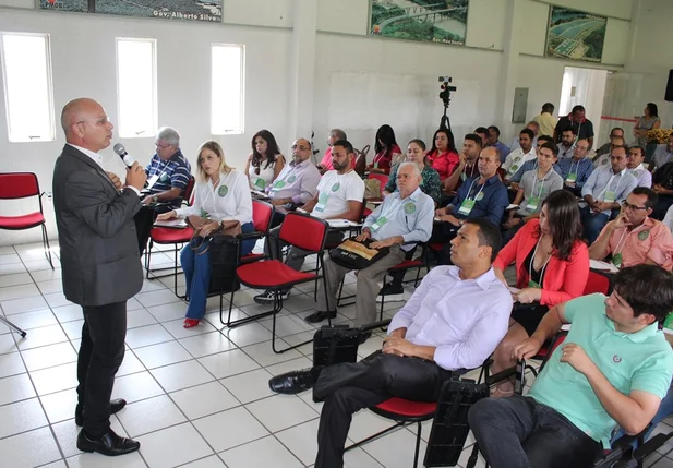 Palestra do professor Joel Maciel 