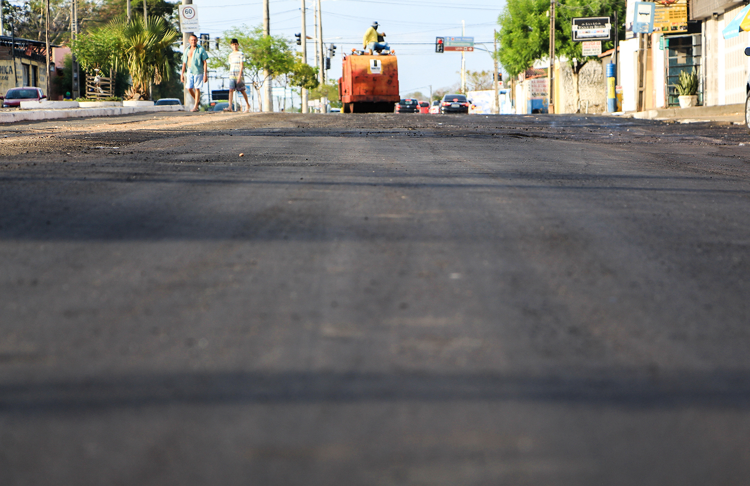Recapeamento asfáltico da Avenida Duque de Caxias 