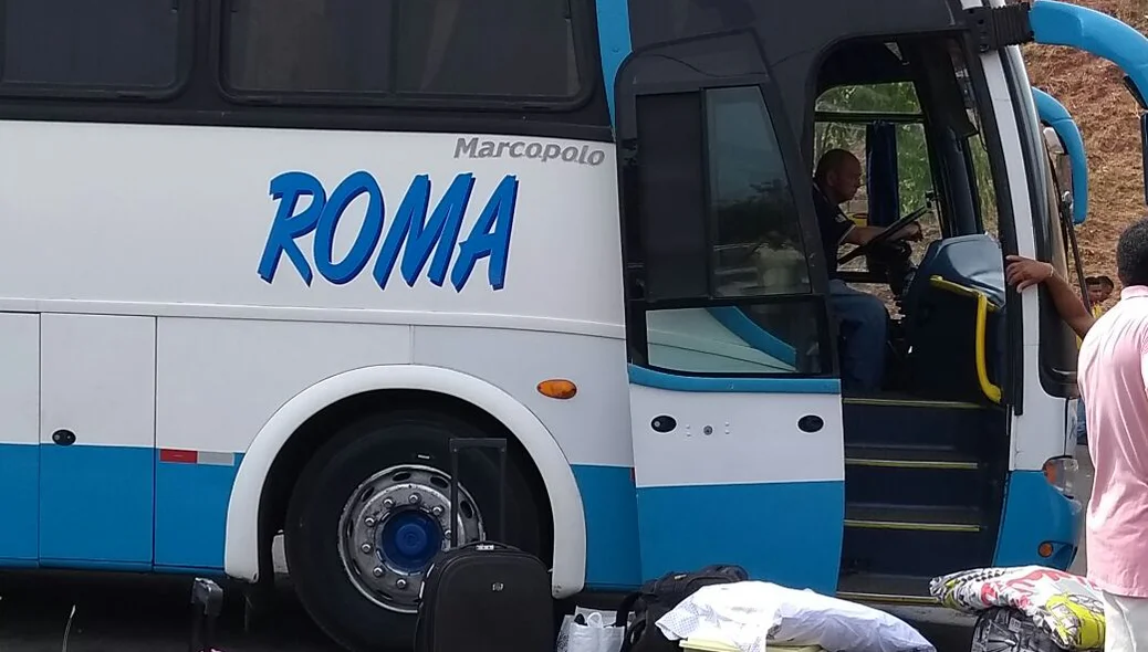 ônibus disponibilizados para a viagem