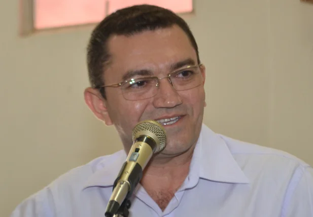 Prefeito de Picos, Padre Walmir (PT)