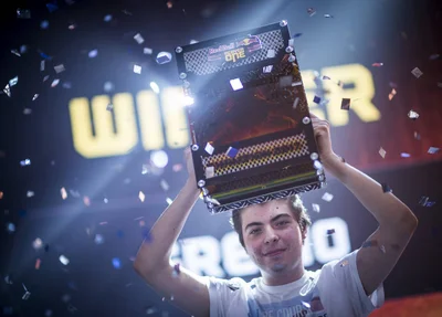 Campeão internacional de LOL