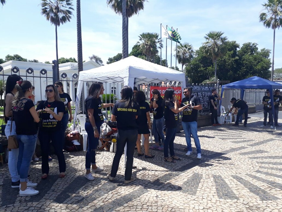 Sinpoljuspi apoiou o ato
