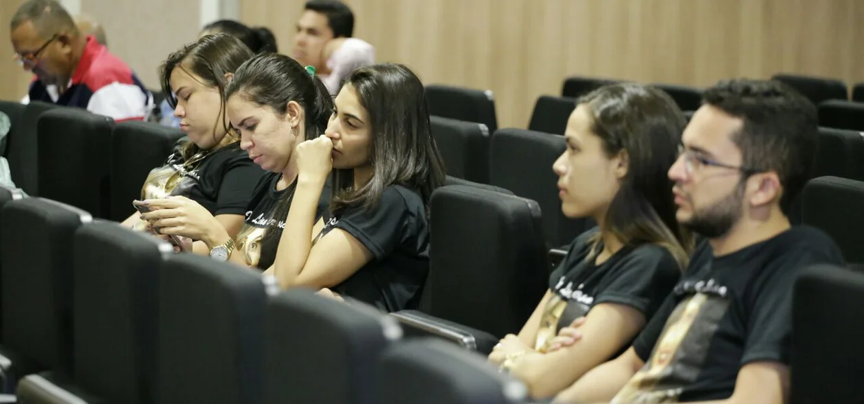 Amigos e parentes de Iarla
