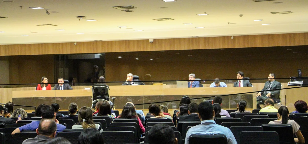 Audiência no Tribunal de Justiça