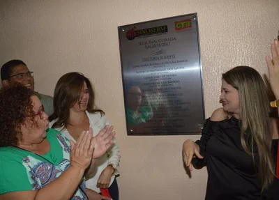 Descerramento da placa inaugural