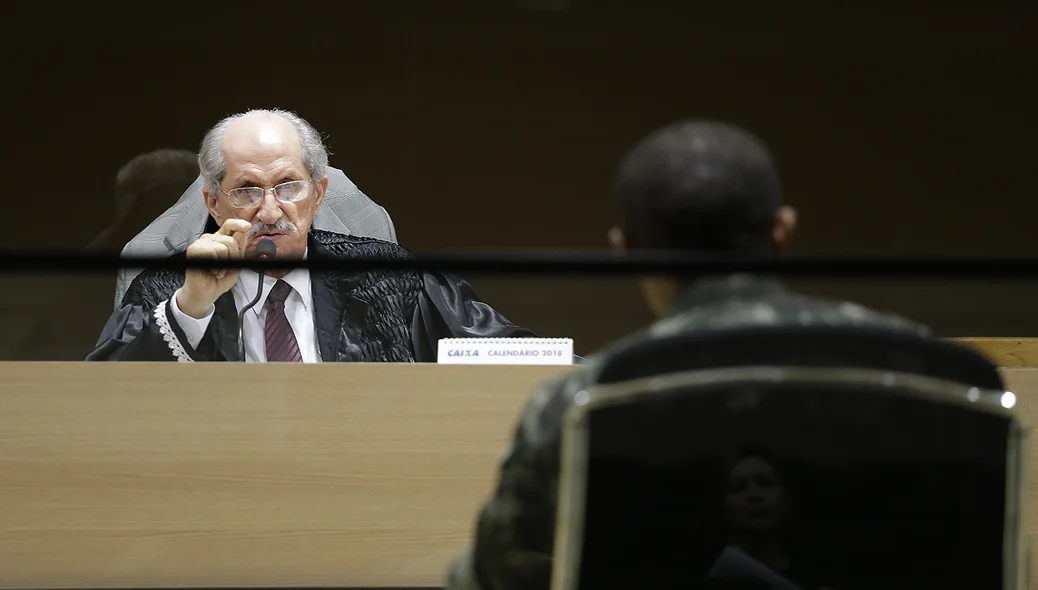 Juiz ouve testemunha