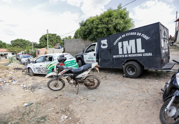 Carro do IML