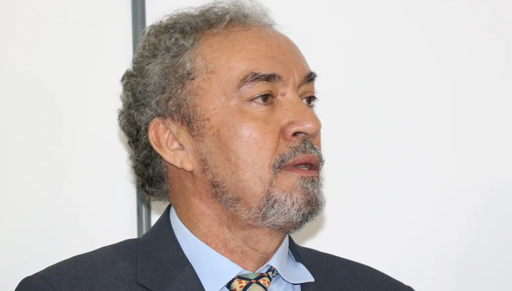 Juiz auxiliar da presidência do TJ, Manoel Dourado