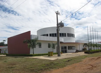 Políclinica de Picos foi adquirida pelo vice-prefeito Edilson Carvalho