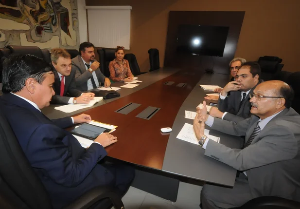 Governador Wellington Dias participou da reunião