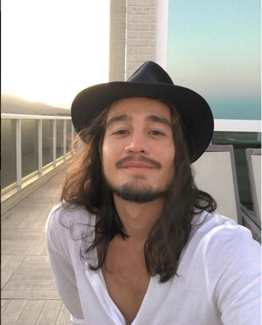 Cantor Tiago Iorc