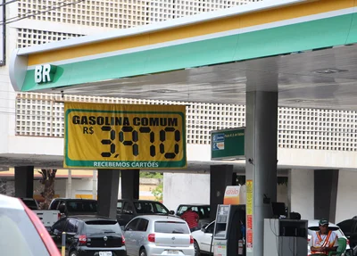 Preço da gasolina em vários postos da capital