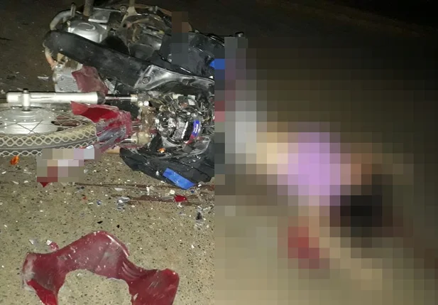 Moto ficou destruída em Capitão de Campos