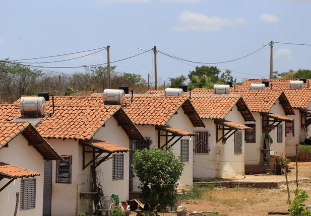 Residências são construídas com aquecedor de água no Piauí 