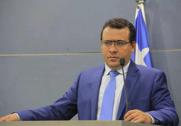 Dr. Lázaro