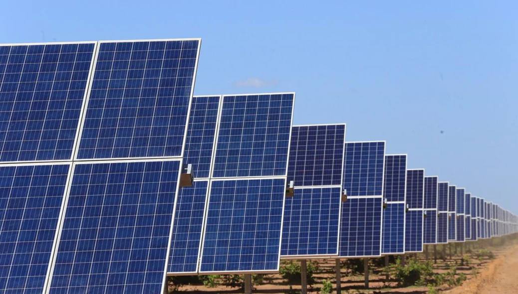 Placas solares no Complexo Solar Fotovoltaico Nova Olinda