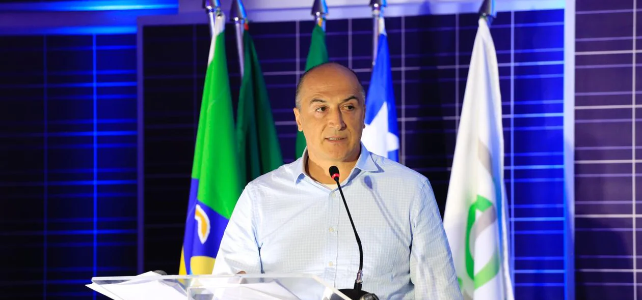 Políticos no Complexo Solar Nova Olinda em Ribeira do PI
