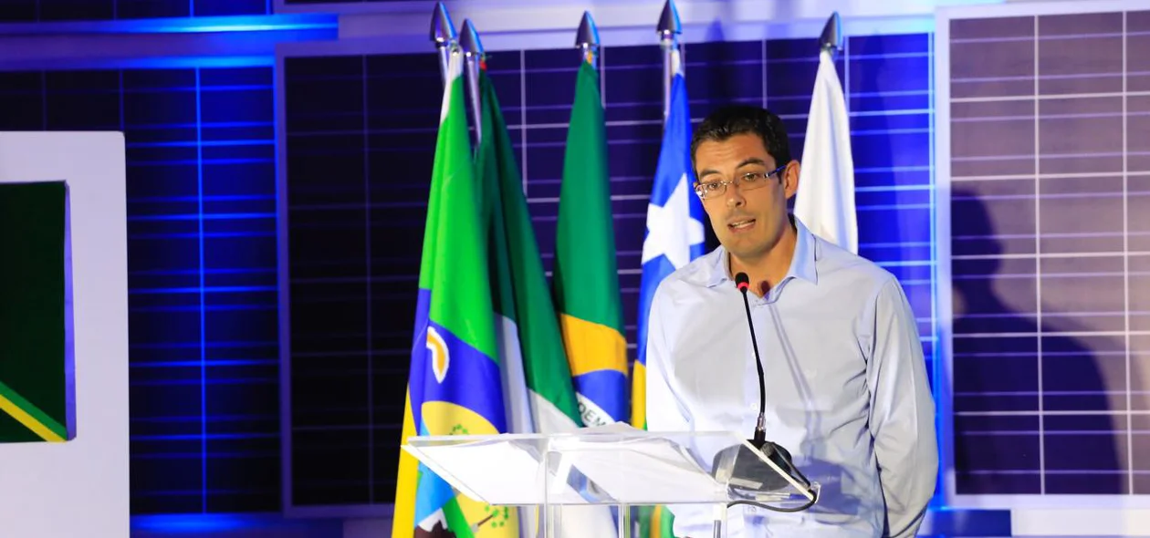 Políticos no Complexo Solar Nova Olinda em Ribeira do Pi