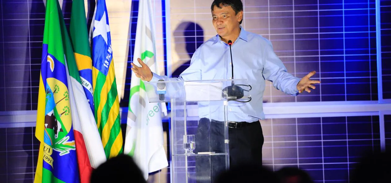 Políticos no Complexo Solar Nova Olinda