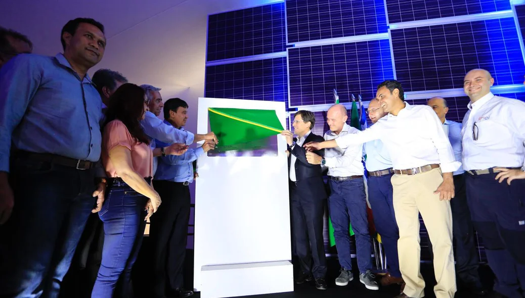 Políticos no Complexo Solar Nova Olinda