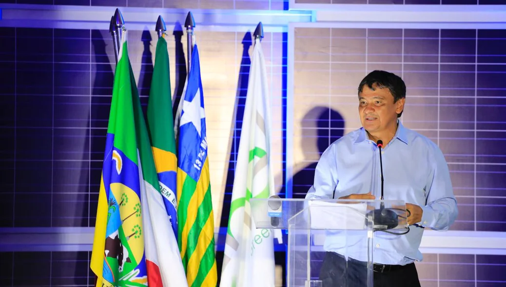 Políticos no Complexo Solar Nova Olinda