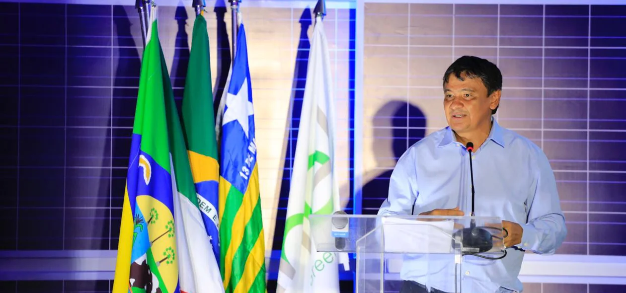 Políticos no Complexo Solar Nova Olinda