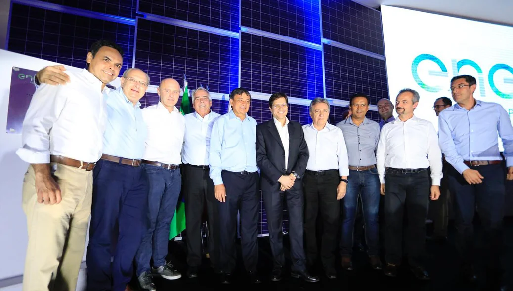 Políticos no Complexo Solar Nova Olinda