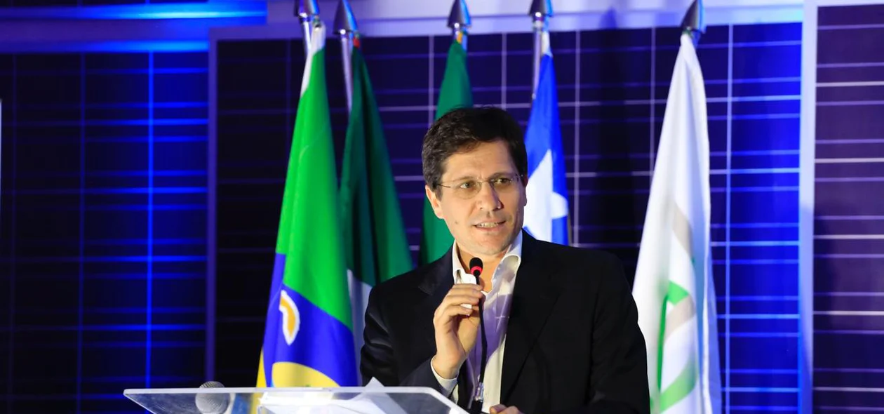 Políticos no Complexo Solar Nova Olinda 