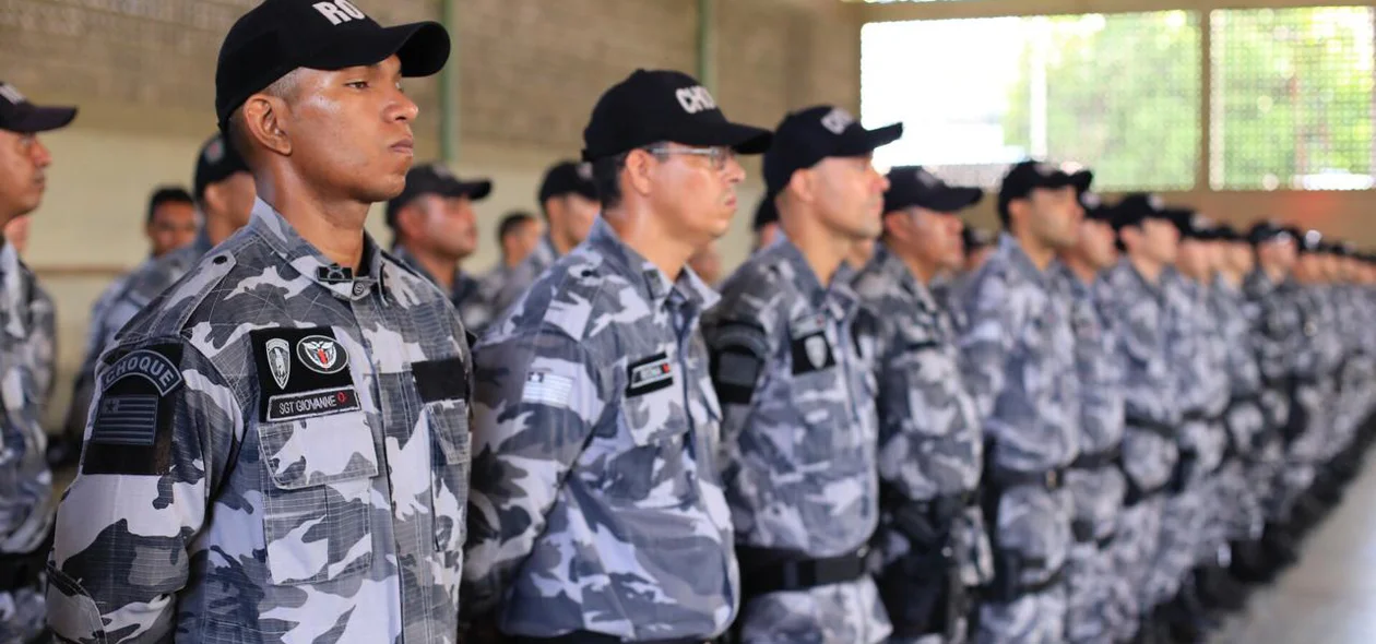 Policiais do RONE