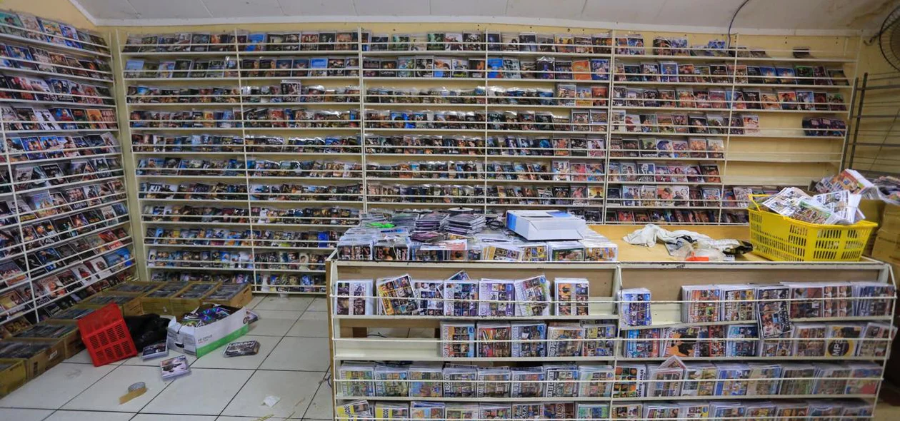 Loja onde apreenderam CDs e DVDs piratas
