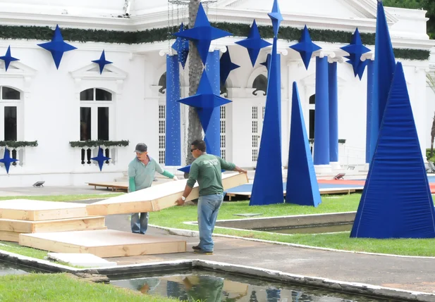 Decoração de natal no Karnak