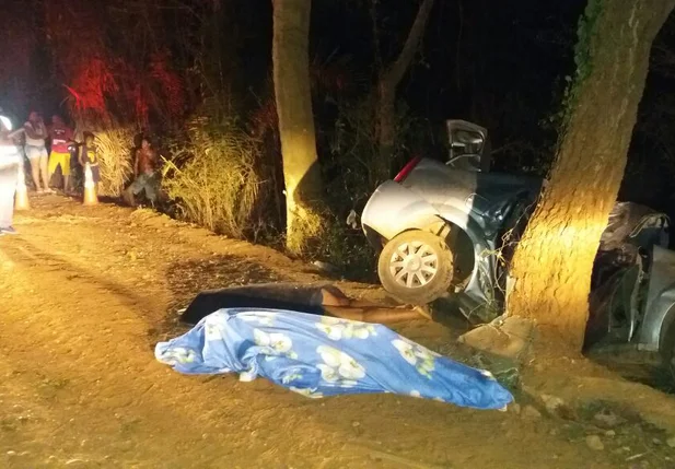 Casal morreu no local do acidente