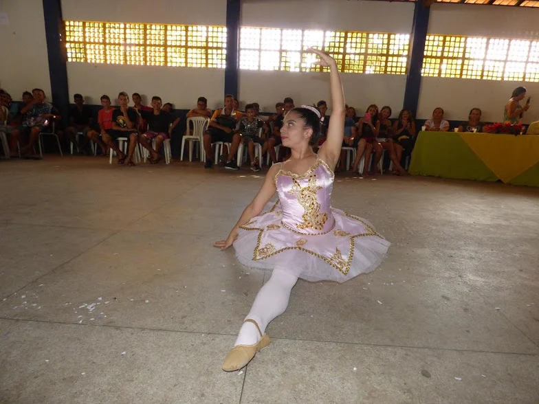 Houve mostras culturais de dança 