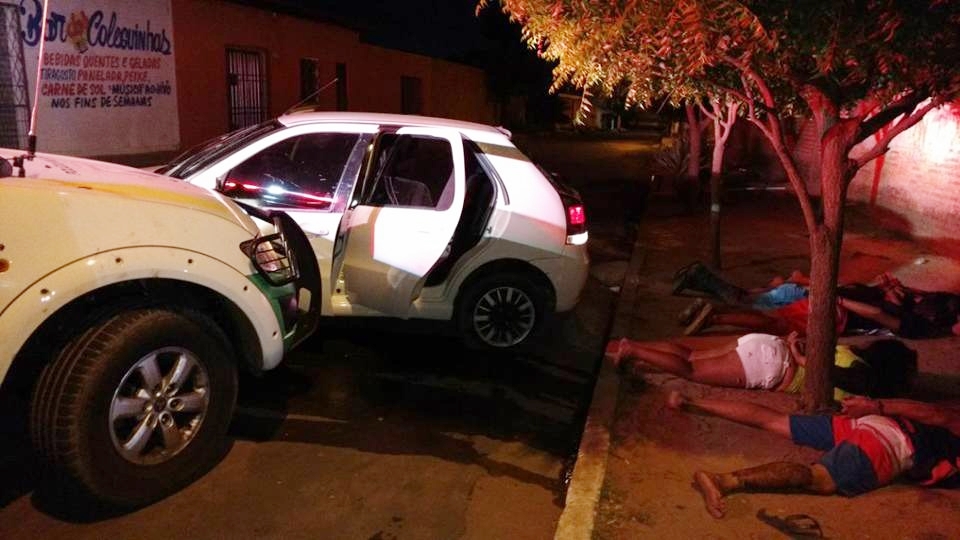 Polícia recupera veículo roubado