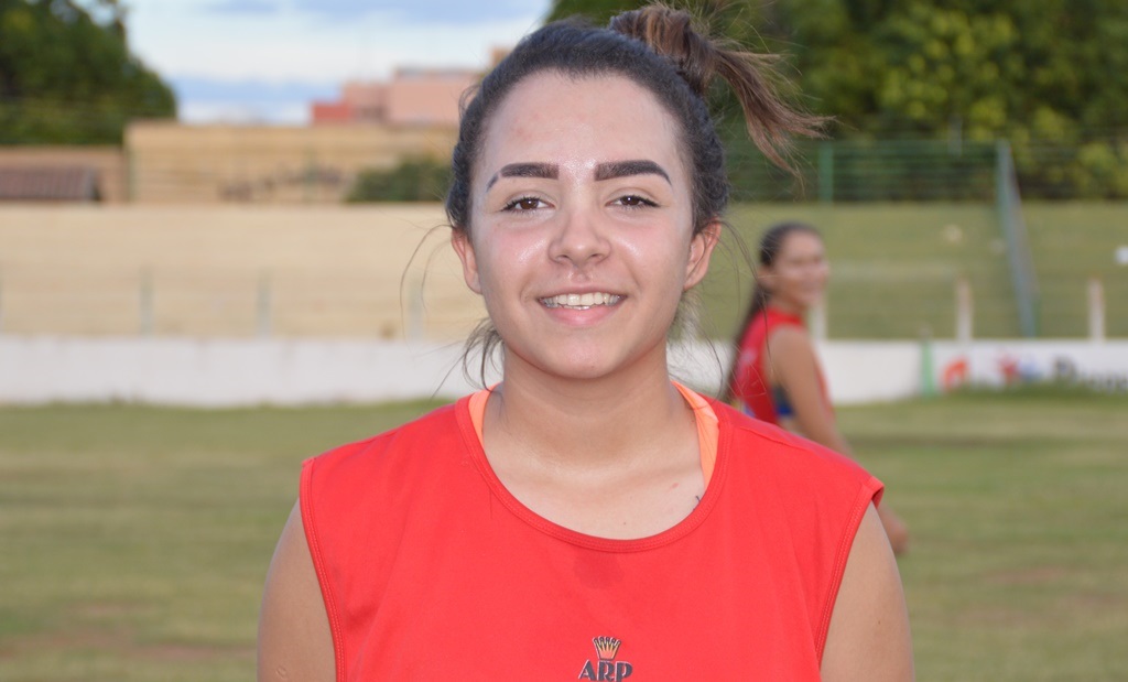 Atacante Ferrer, das Abelhas Rainhas, é artilheira da Copa Piauí