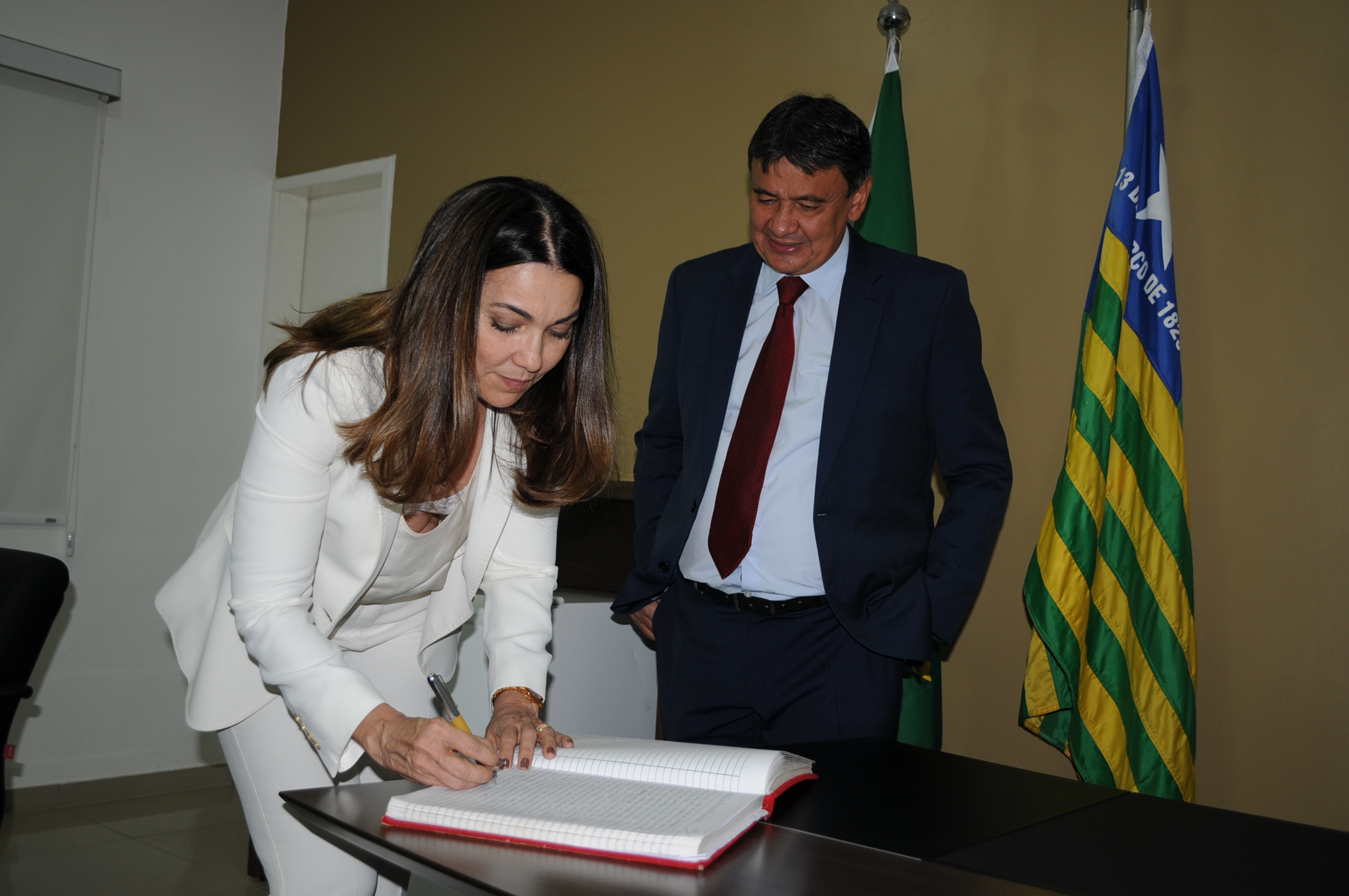 Margarete Coelho assume governo do Piauí