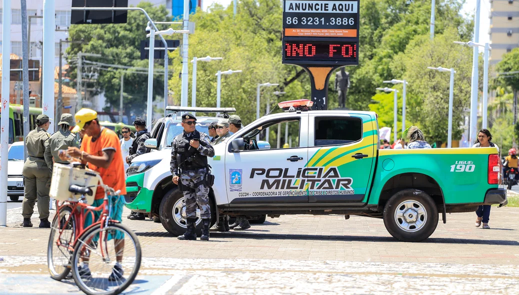 Polícia militar esteve no local 