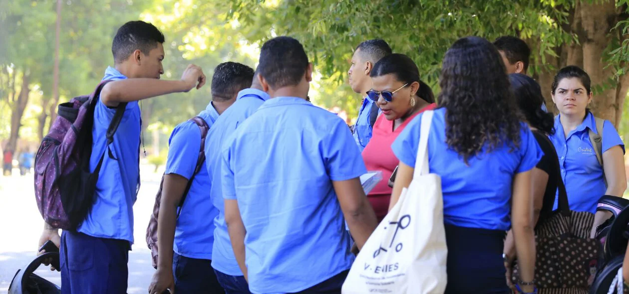 UFPI adere a movimento nacional e paralisa atividades
