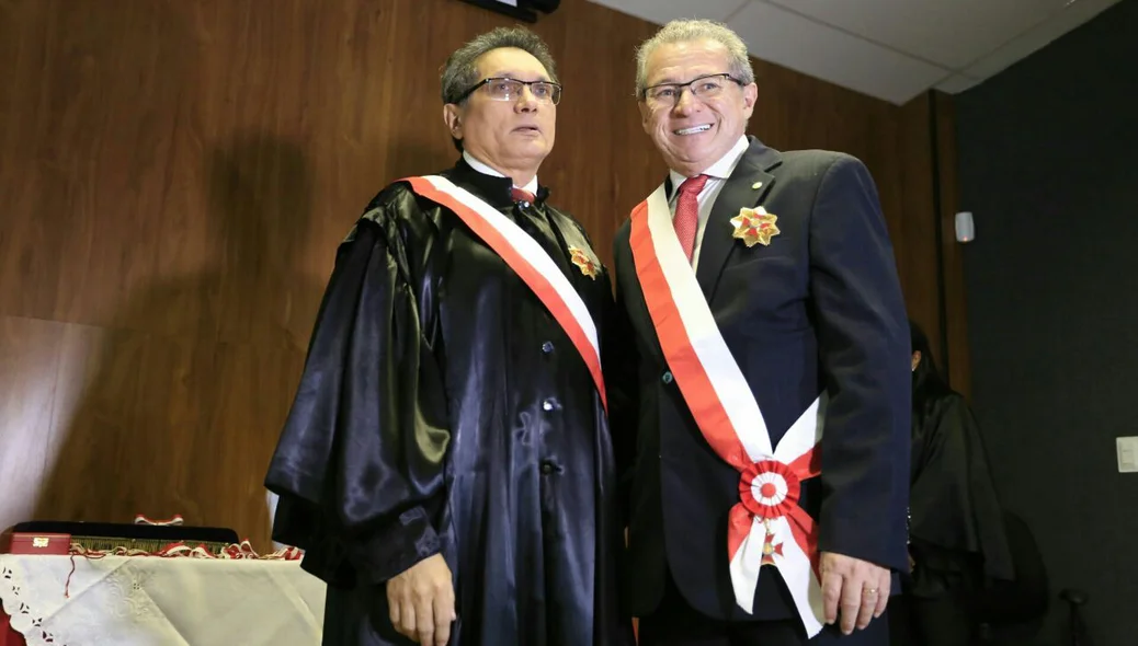 Assis Carvalho é homenageado pelo TRT
