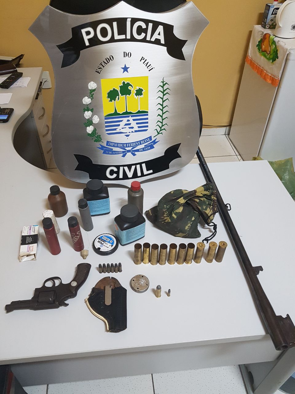 Material apreendido pela polícia