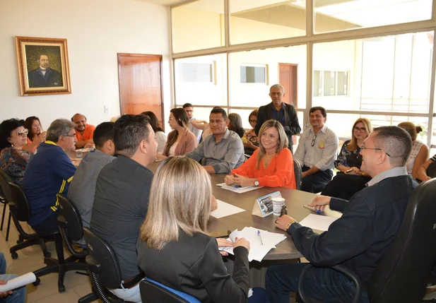 Reunião foi realizada na última terça-feira