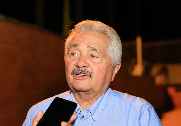 Senador Elmano Férrer 