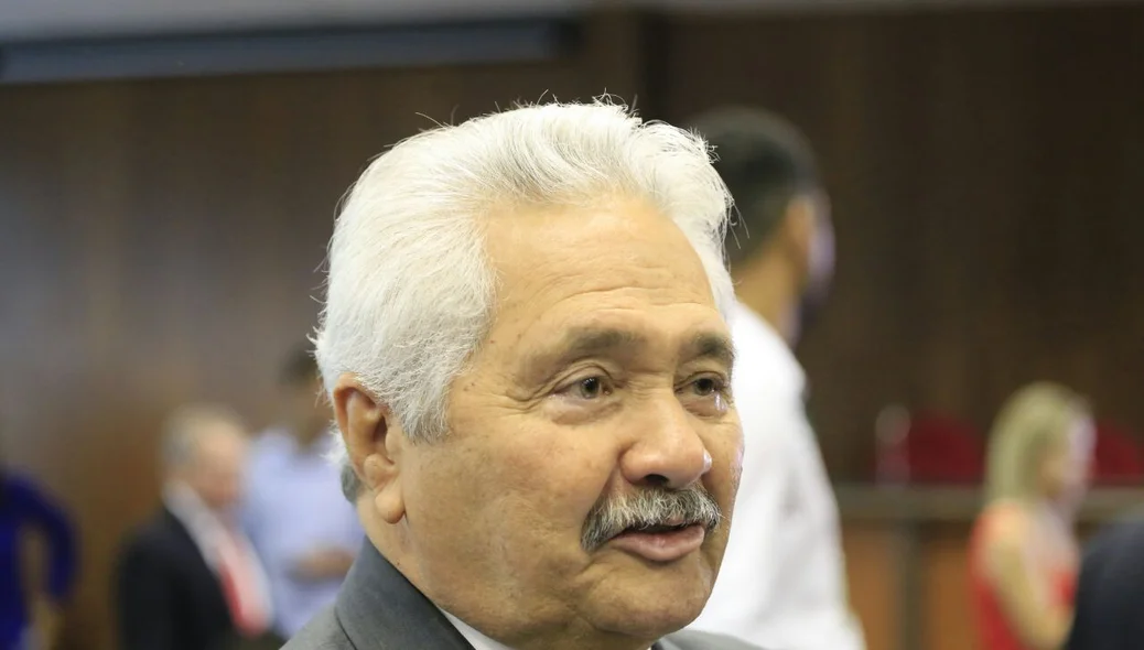 Senador Elmano Férrer