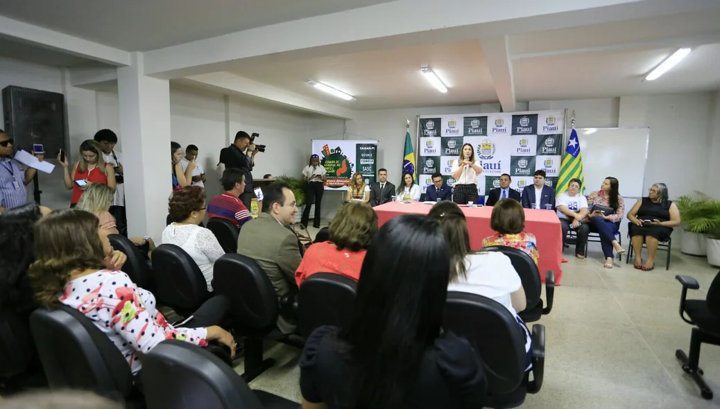 Solenidade de inauguração da Cozinha Comunitária da Uespi