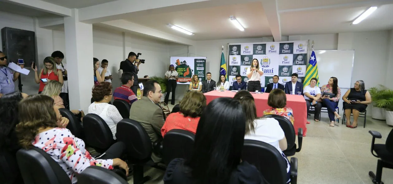 Solenidade de inauguração da Cozinha Comunitária da Uespi
