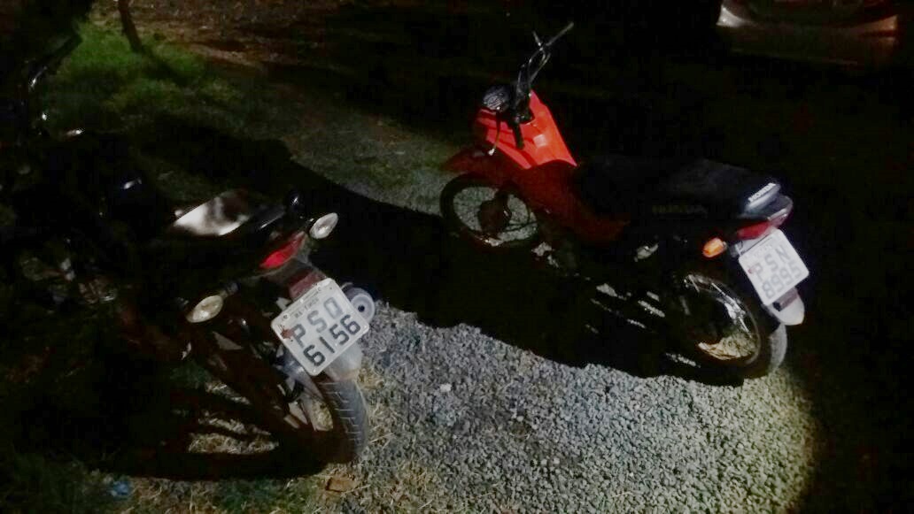 Veículos encontrados em residência abandonada