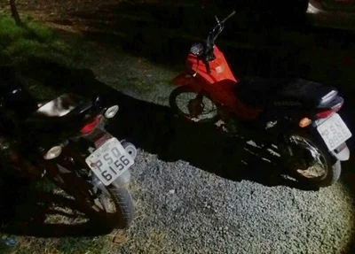 Veículos encontrados em residência abandonada