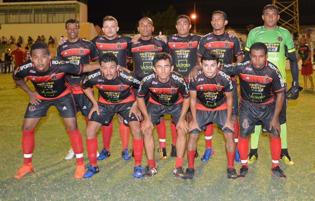 Ajax perde e dá adeus a competição.
