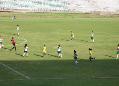 Jogo começou equilibrado, mas aos poucos Tiradentes impôs sua superioridade