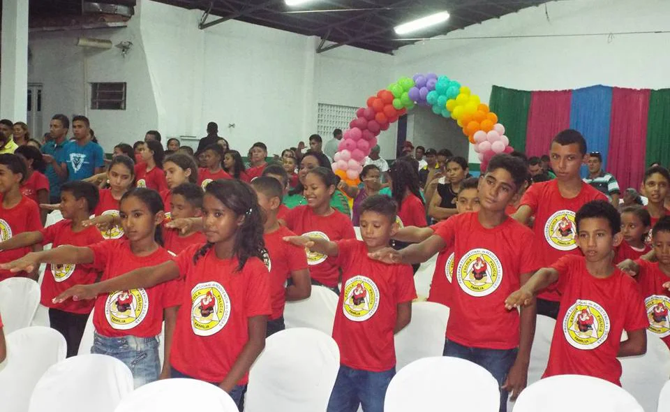 Estudantes recebem certificado do Proerd em Esperantina